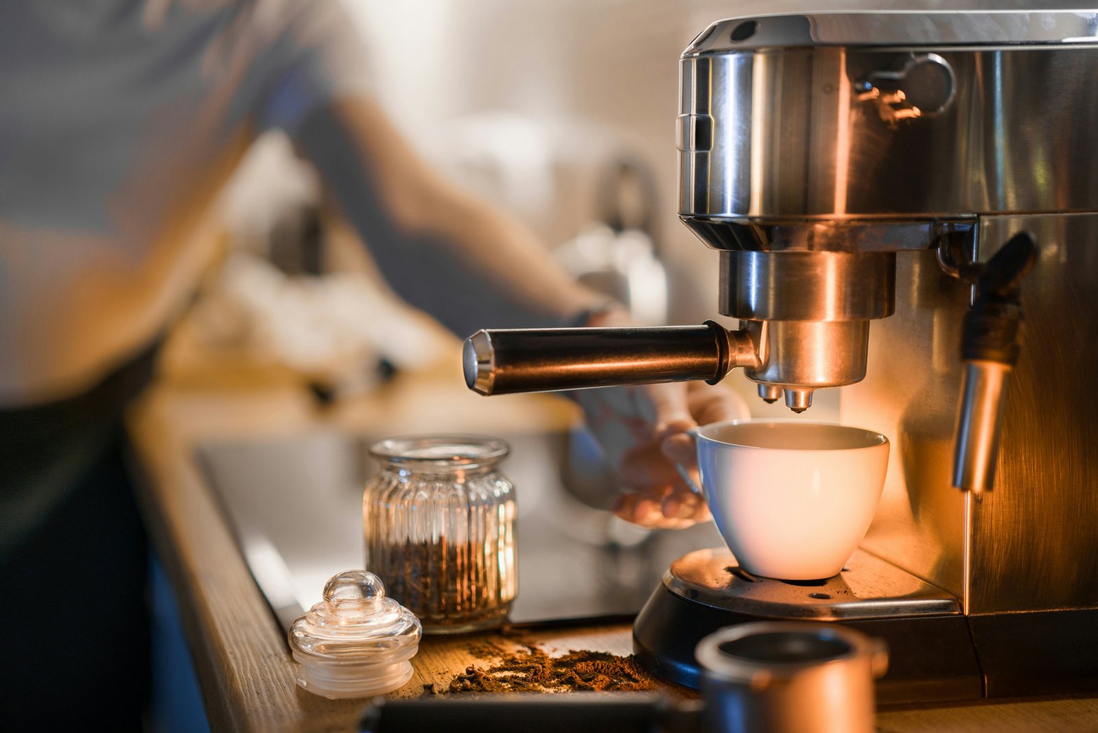 Kaffeevollautomat im Küchenbereich